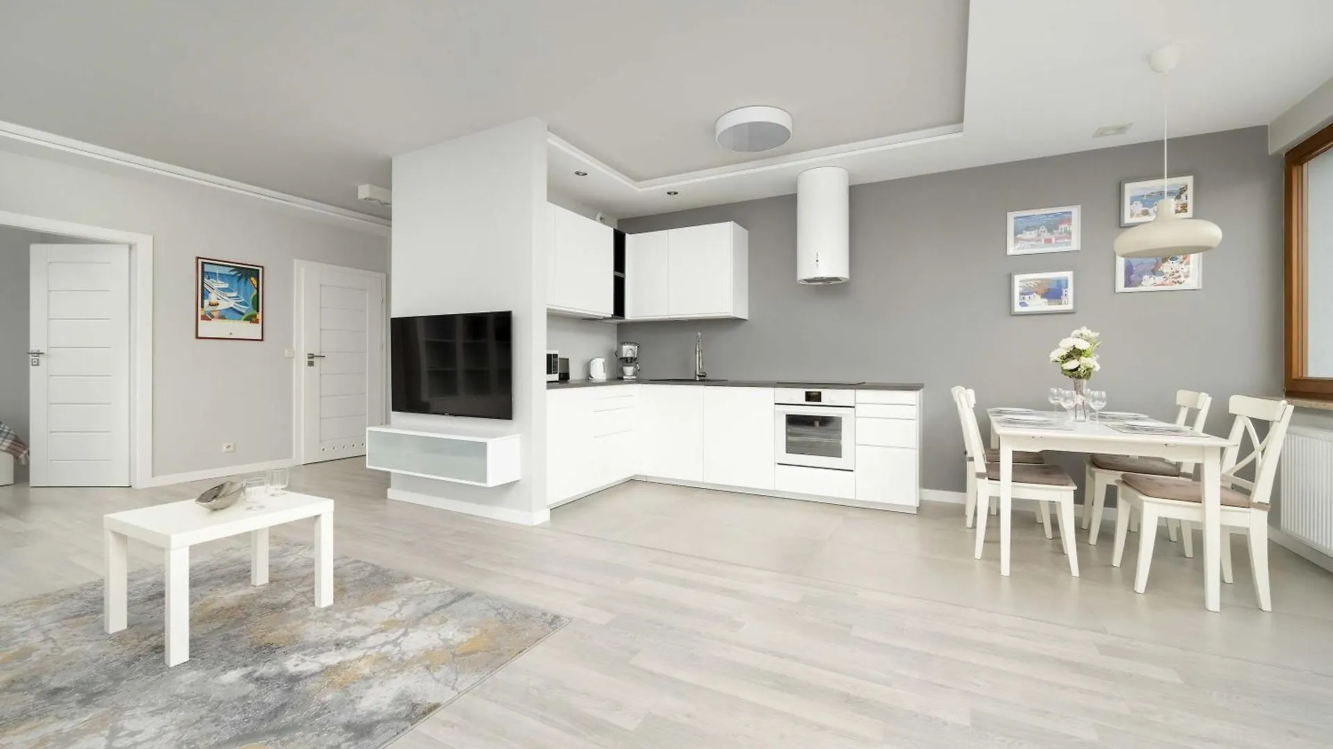 Lägenhet Nowoczesny Apartament Blisko Rzeki We Wroclawiu Z Biurkiem I Parkingiem By Noclegi Renters